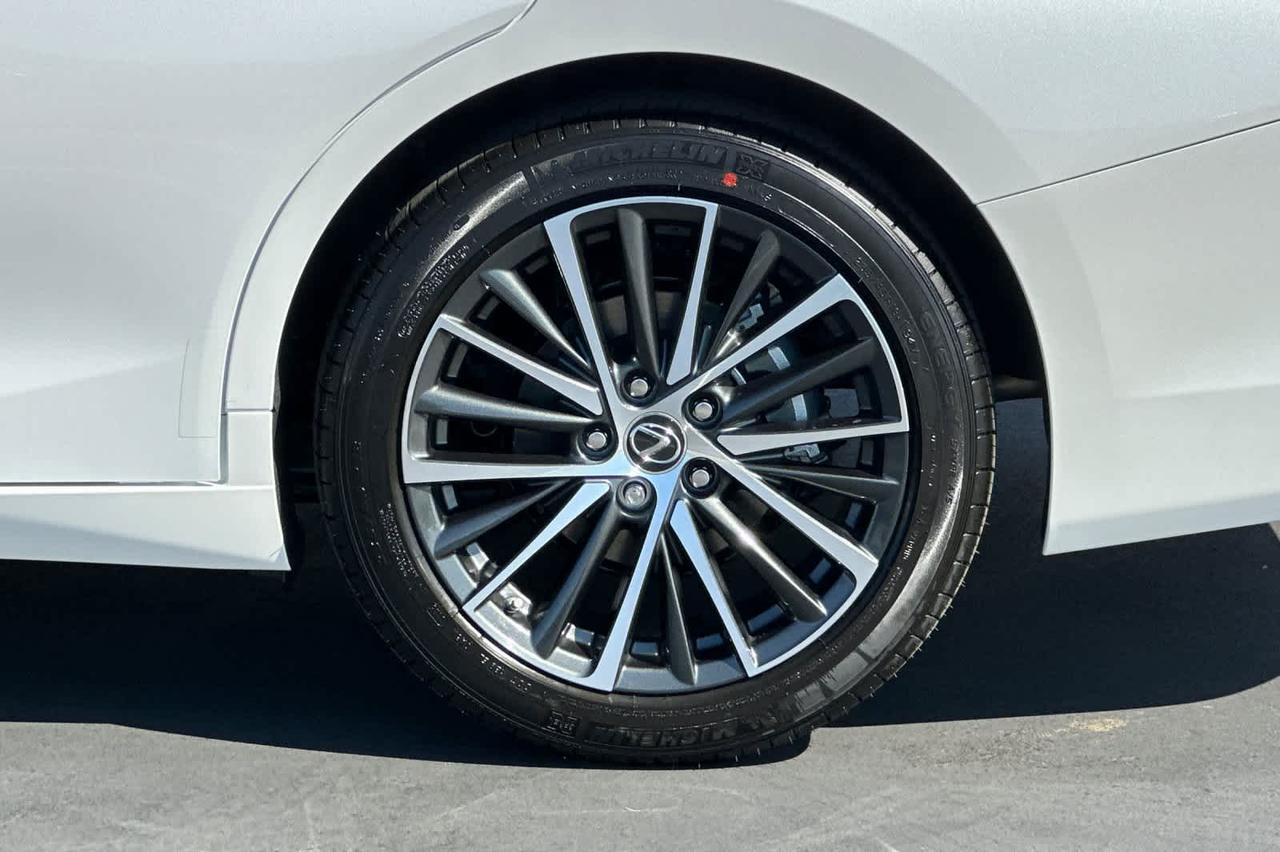 2025 Lexus ES Roseville CA