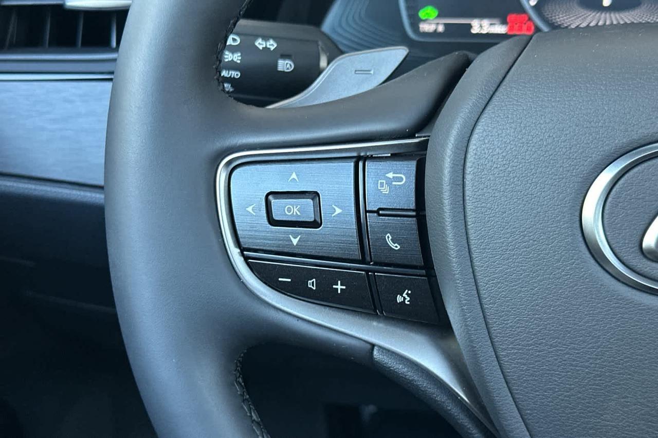2025 Lexus ES Roseville CA