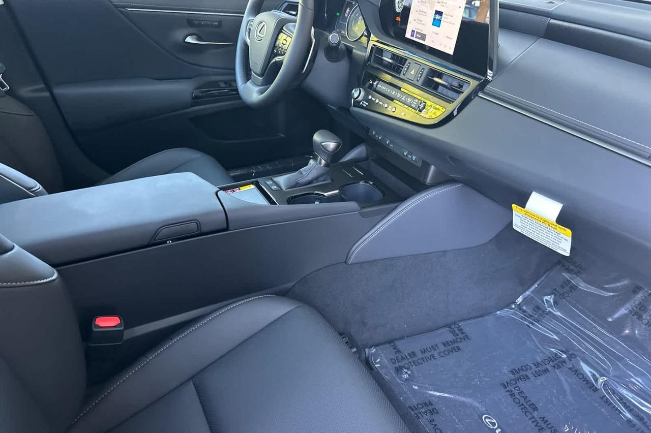 2025 Lexus ES Roseville CA