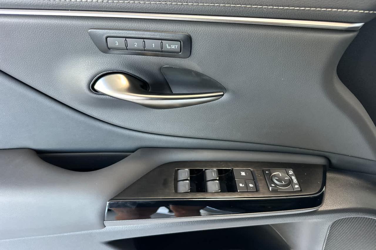 2025 Lexus ES Roseville CA