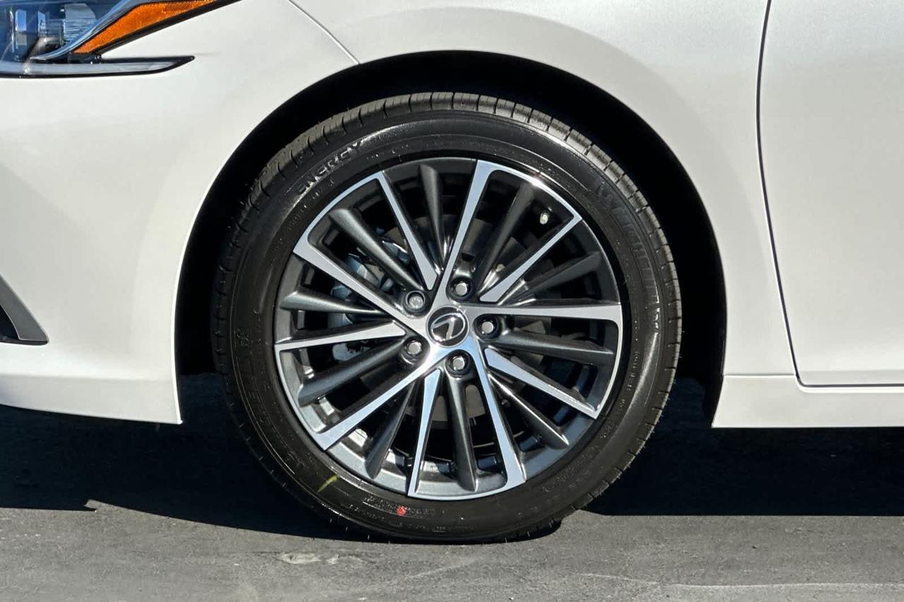 2025 Lexus ES Roseville CA