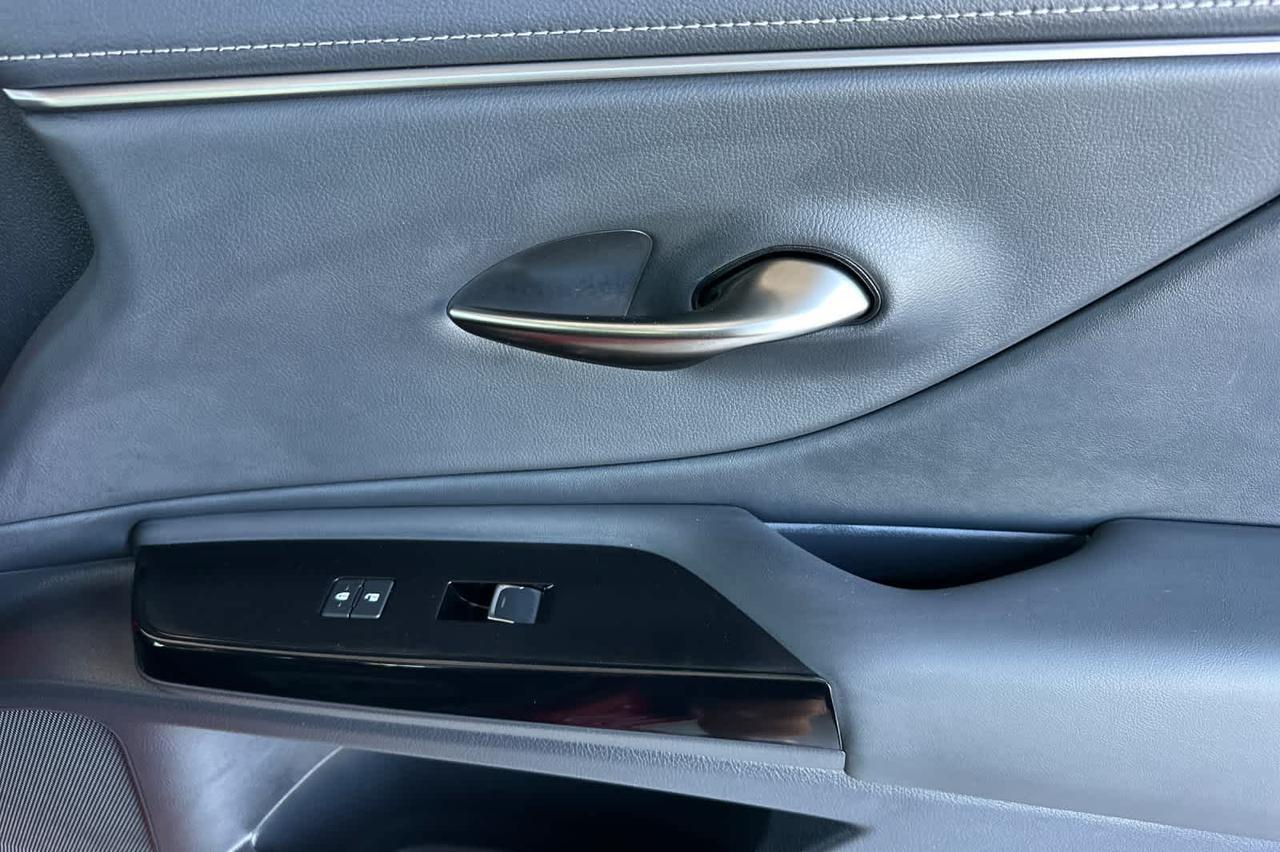 2025 Lexus ES Roseville CA