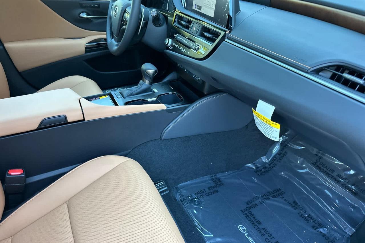 2025 Lexus ES Roseville CA