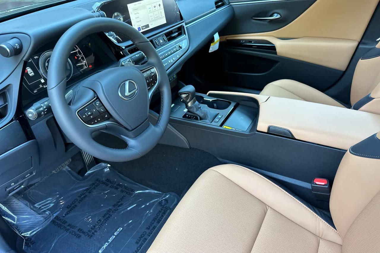 2025 Lexus ES Roseville CA
