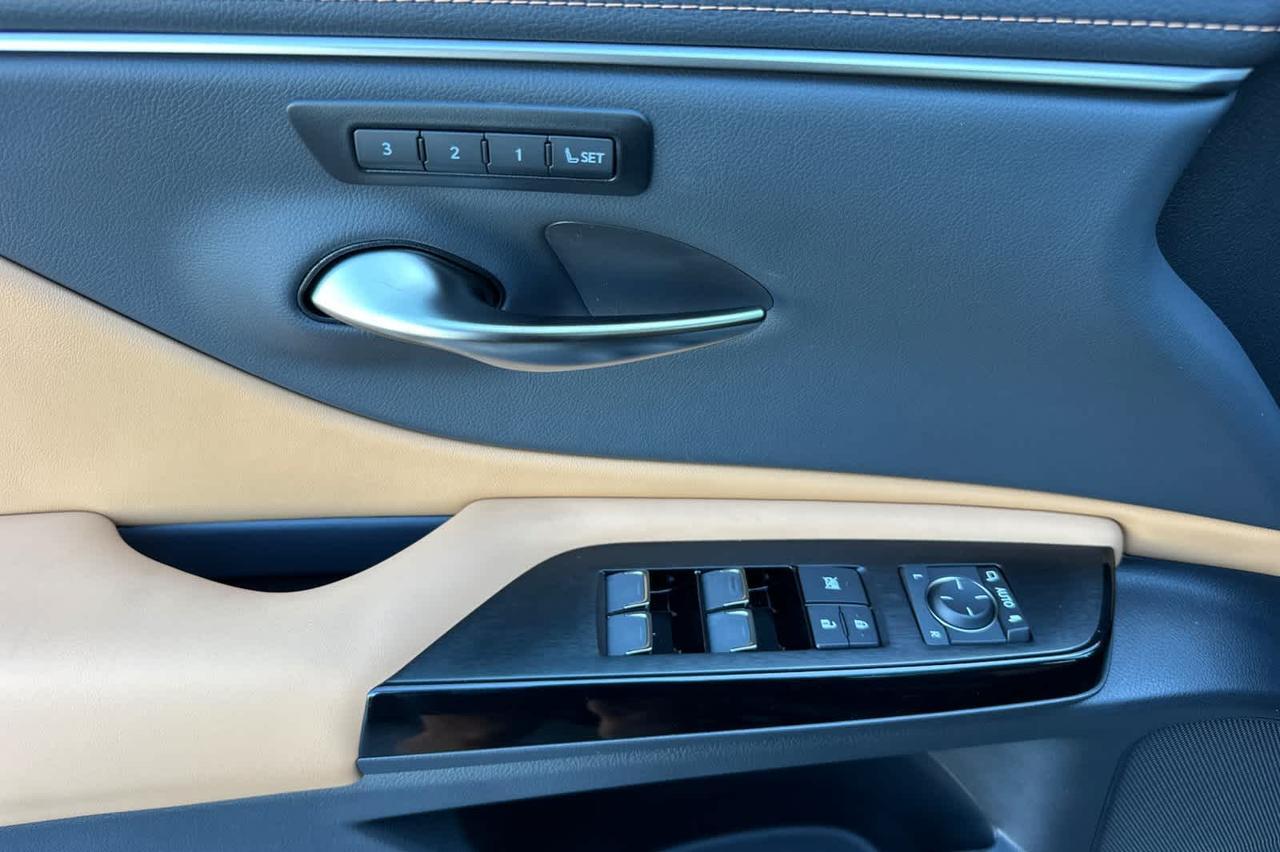 2025 Lexus ES Roseville CA