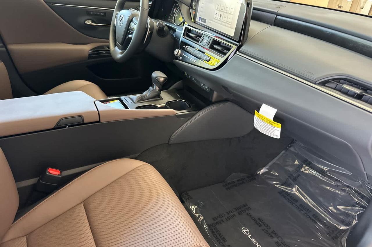 2025 Lexus ES Roseville CA
