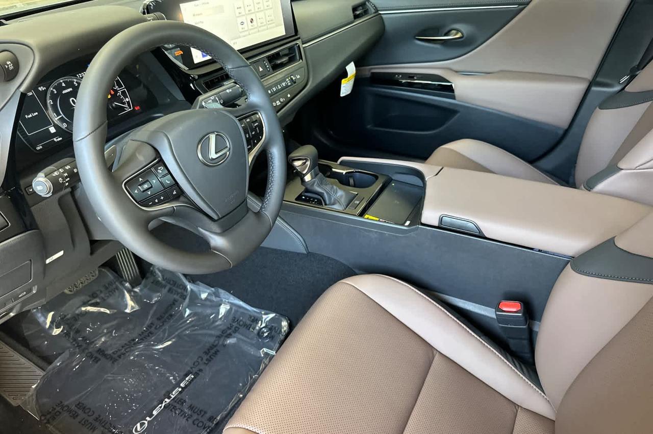 2025 Lexus ES Roseville CA
