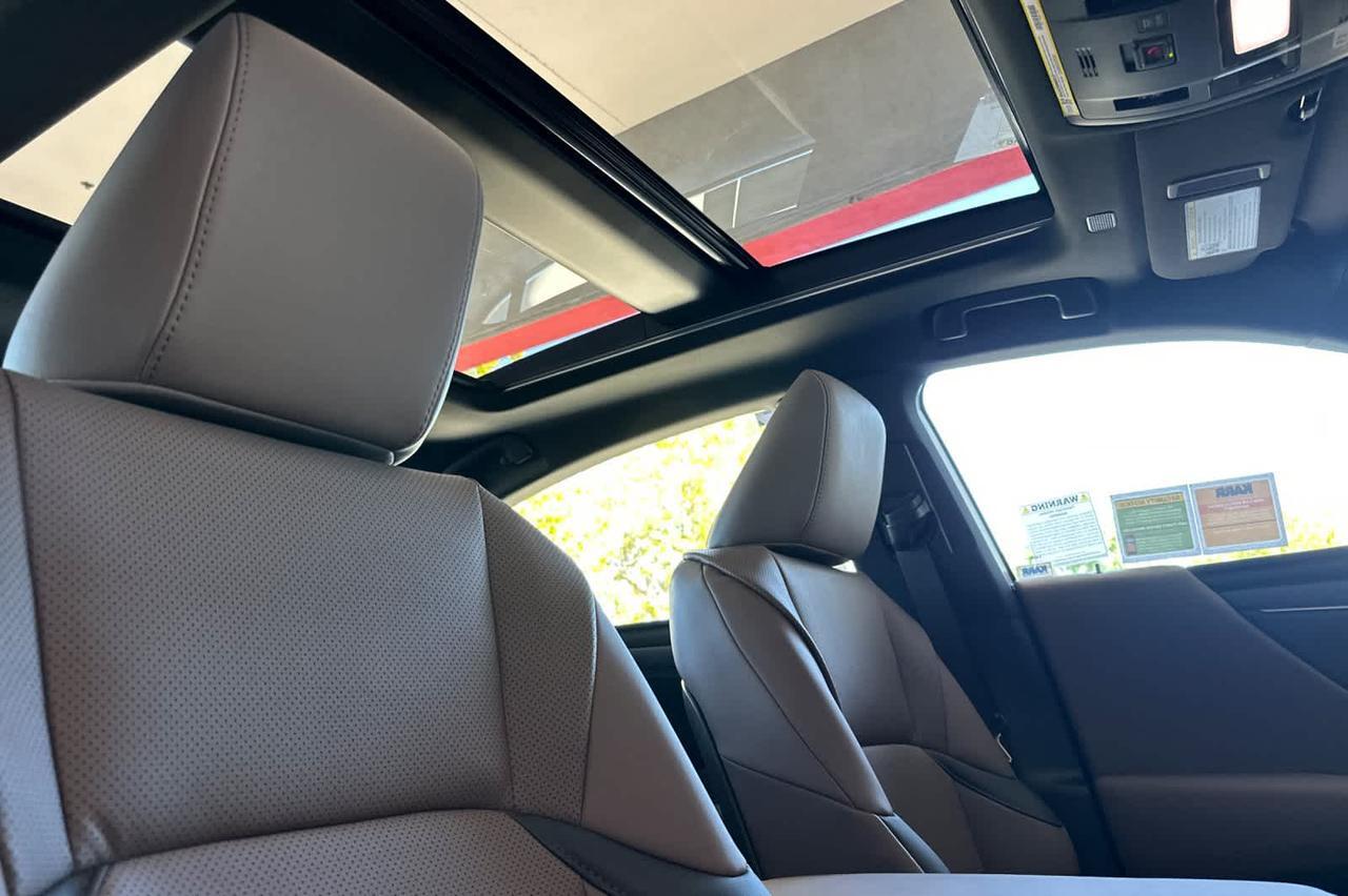 2025 Lexus ES Roseville CA