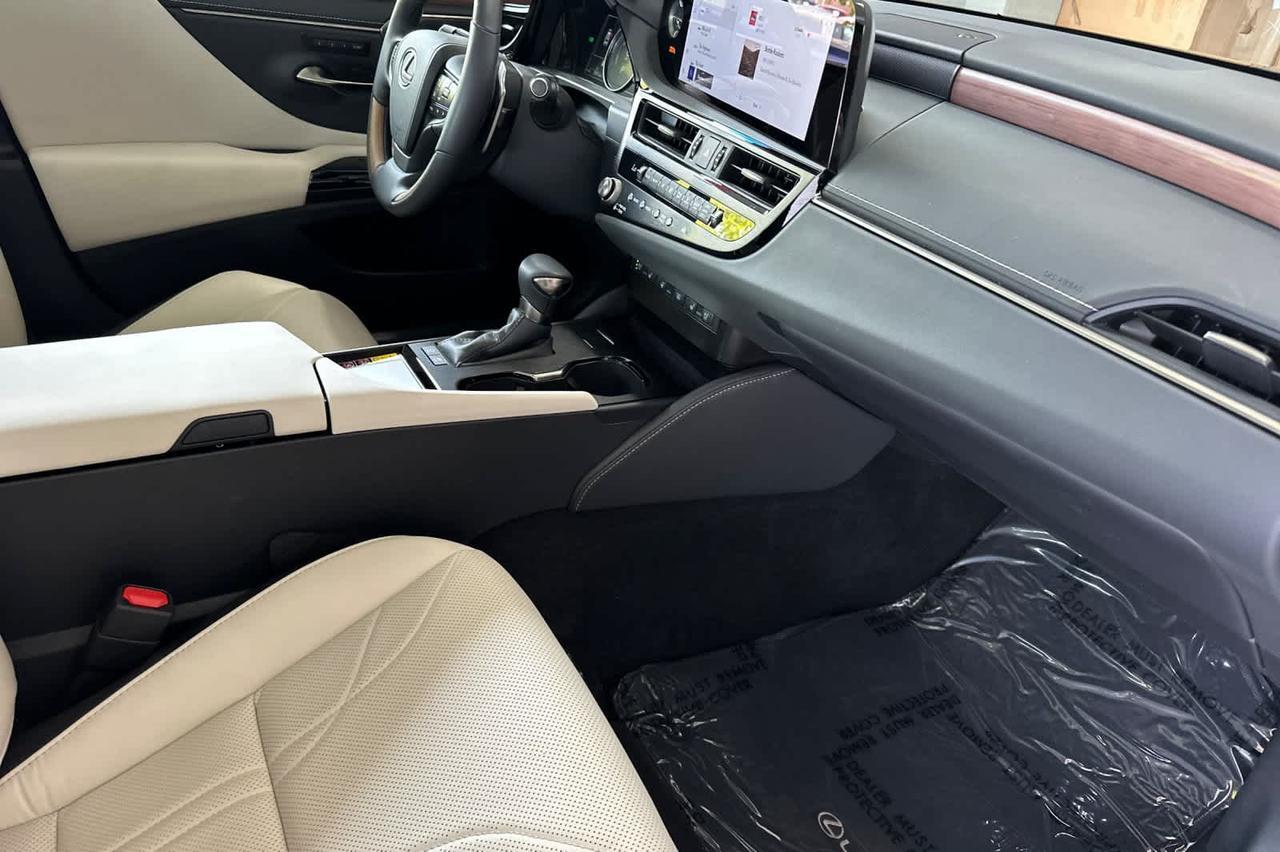 2025 Lexus ES Luxury Roseville CA