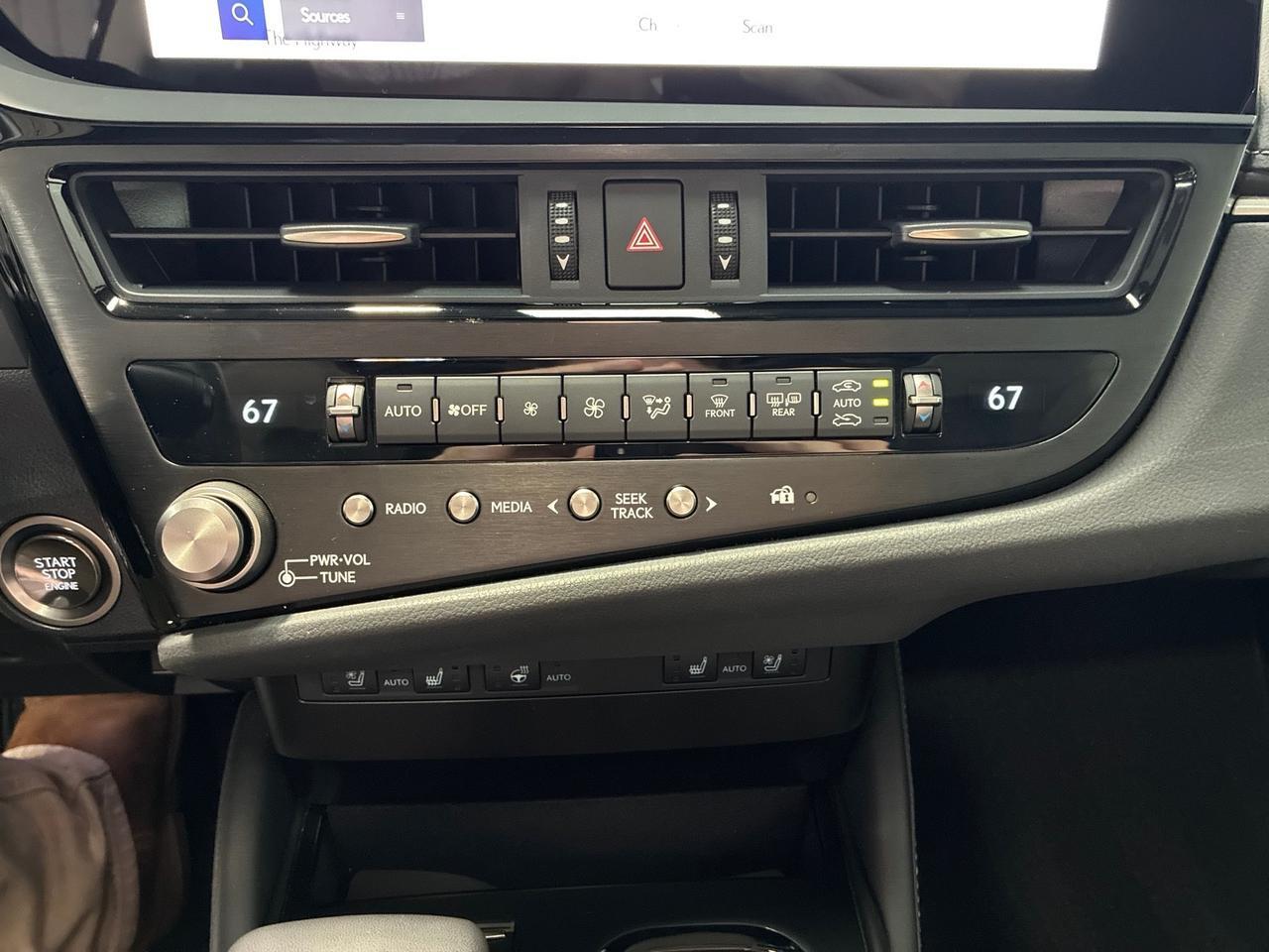 2025 Lexus ES350 Premium Pkg, Pano Roof, 12.3in Interface, 18in Wheels, Only 5k Miles Houston TX 2025 Lexus ES350 Premium Pkg, Pano Roof, 12.3in Interface, 18in Wheels, Only 5k Miles Houston TX