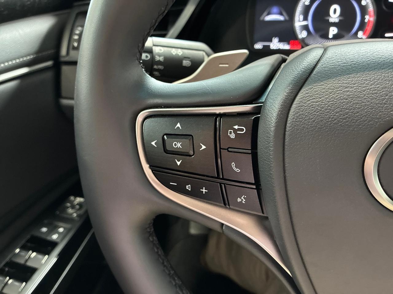 2025 Lexus ES350 Premium Pkg, Pano Roof, 12.3in Interface, 18in Wheels, Only 5k Miles Houston TX 2025 Lexus ES350 Premium Pkg, Pano Roof, 12.3in Interface, 18in Wheels, Only 5k Miles Houston TX