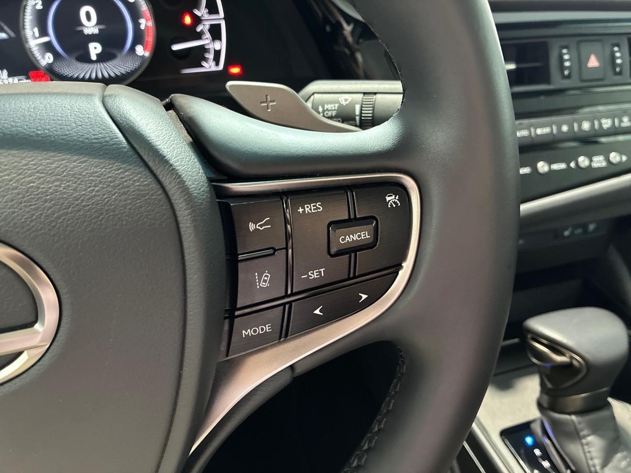2025 Lexus ES350 Premium Pkg, Pano Roof, 12.3in Interface, 18in Wheels, Only 5k Miles Houston TX 2025 Lexus ES350 Premium Pkg, Pano Roof, 12.3in Interface, 18in Wheels, Only 5k Miles Houston TX
