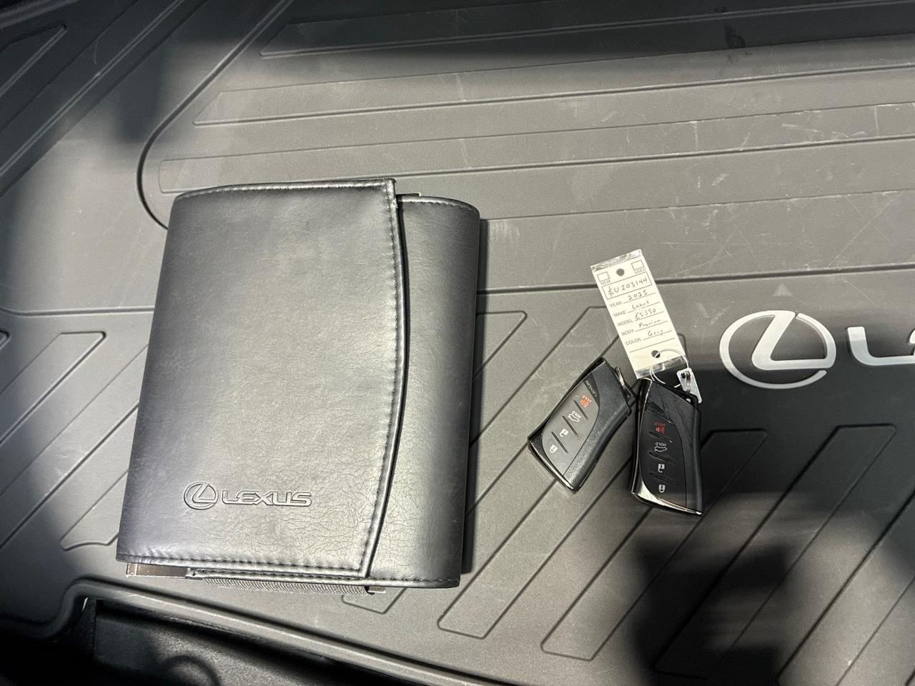 2025 Lexus ES350 Premium Pkg, Pano Roof, 12.3in Interface, 18in Wheels, Only 5k Miles Houston TX 2025 Lexus ES350 Premium Pkg, Pano Roof, 12.3in Interface, 18in Wheels, Only 5k Miles Houston TX