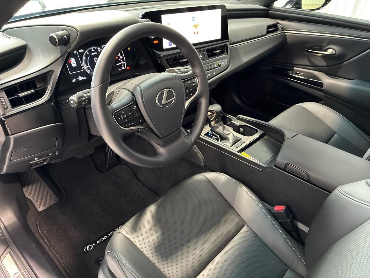 2025 Lexus ES350 Premium Pkg, Pano Roof, 12.3in Interface, 18in Wheels, Only 5k Miles Houston TX 2025 Lexus ES350 Premium Pkg, Pano Roof, 12.3in Interface, 18in Wheels, Only 5k Miles Houston TX