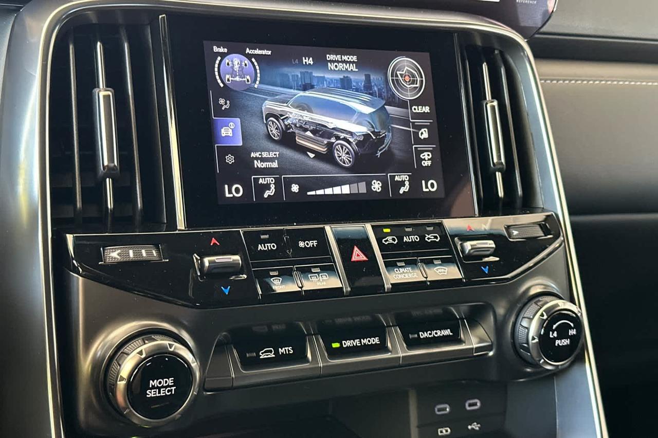 2025 Lexus LX 700h Luxury Roseville CA