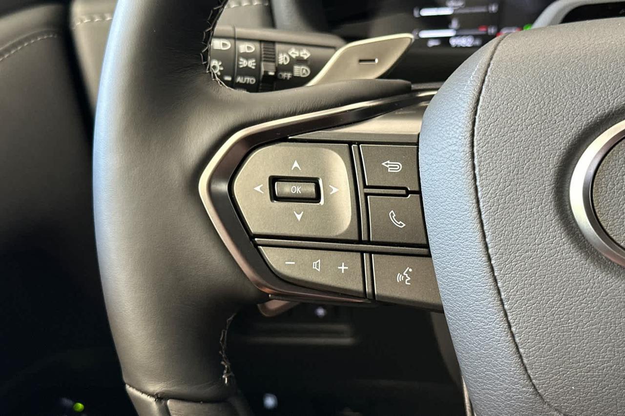 2025 Lexus LX 700h Luxury Roseville CA