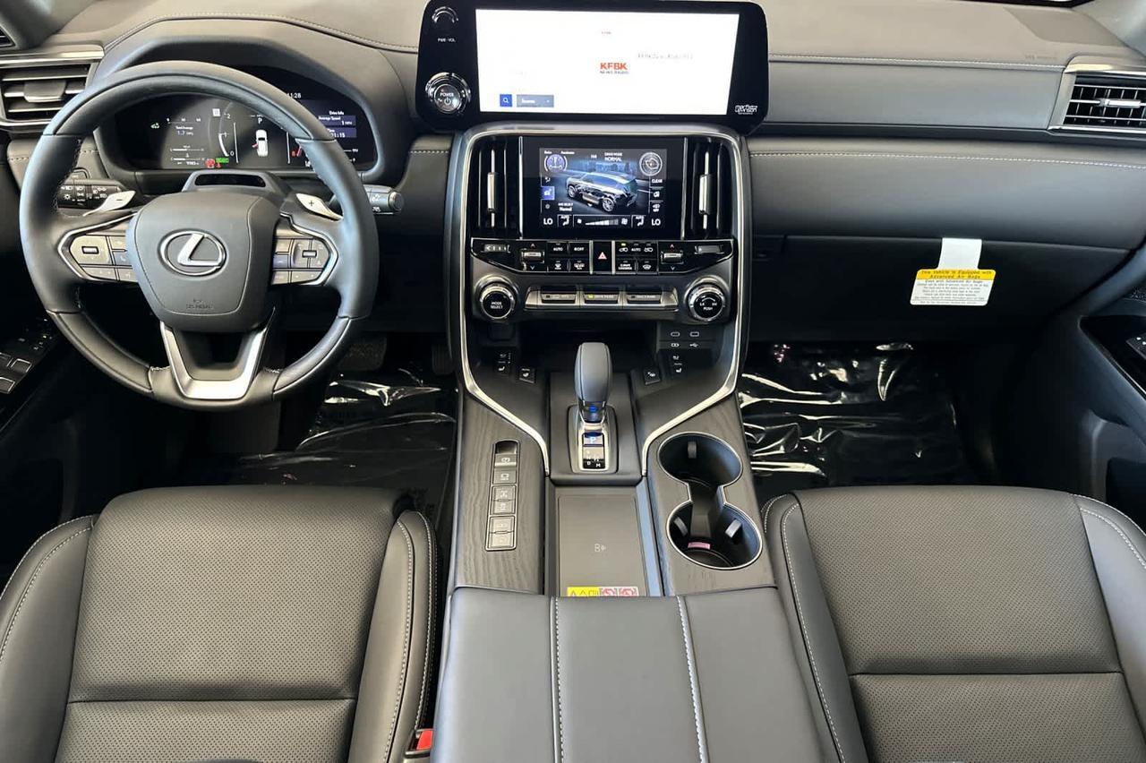 2025 Lexus LX 700h Luxury Roseville CA
