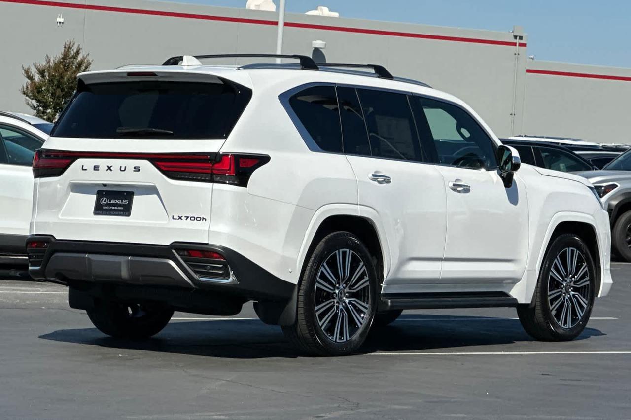 2025 Lexus LX 700h Luxury Roseville CA