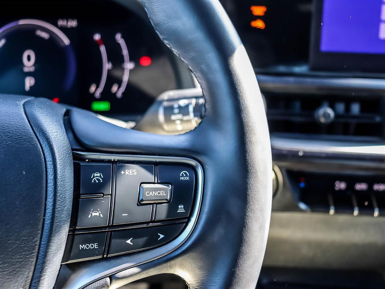 2025 Lexus UX 300h Mississauga ON