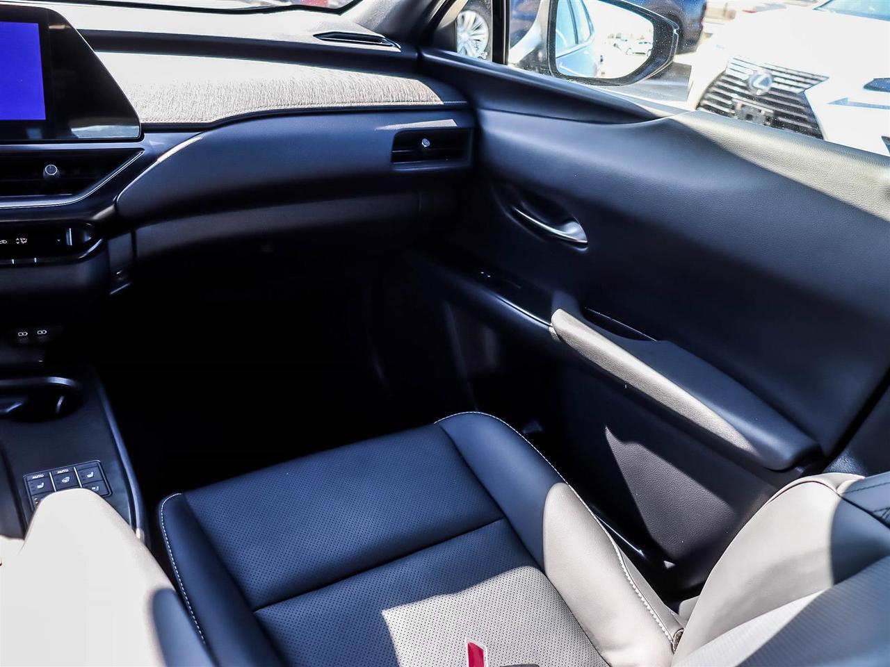 2025 Lexus UX 300h Mississauga ON
