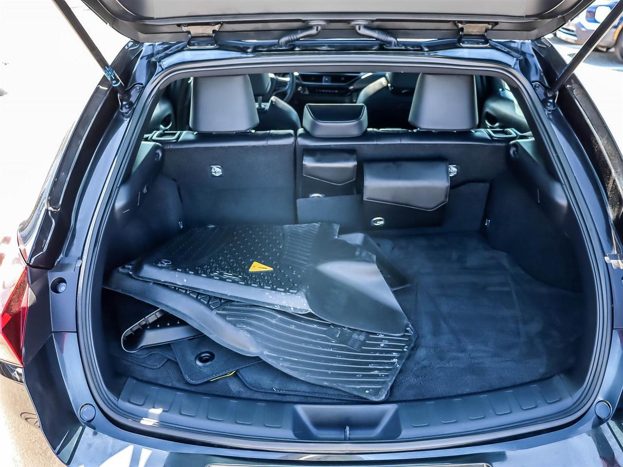 2025 Lexus UX 300h Mississauga ON