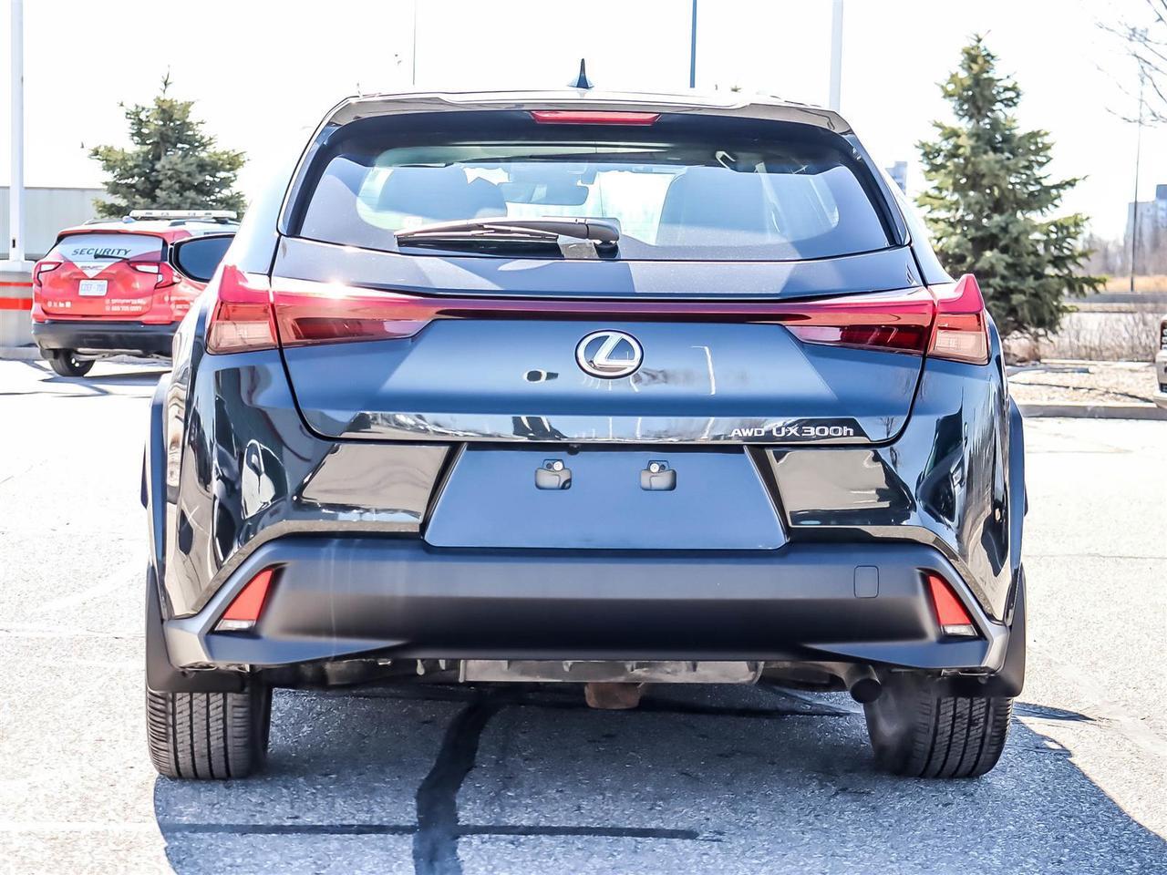 2025 Lexus UX 300h Mississauga ON