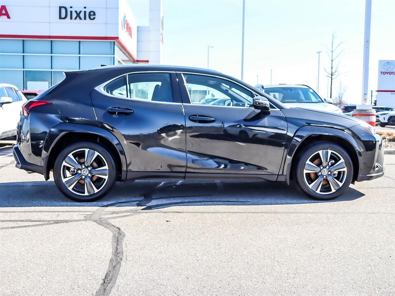2025 Lexus UX 300h Mississauga ON