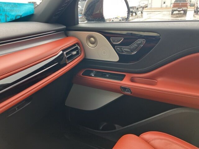 2025 Lincoln Aviator Reserve Watertown SD 2025 Lincoln Aviator Reserve Watertown SD