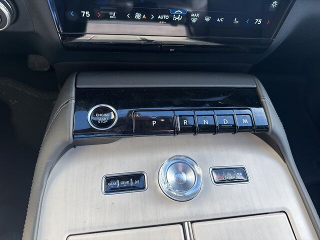 2025 Lincoln Navigator L Reserve Watertown SD 2025 Lincoln Navigator L Reserve Watertown SD