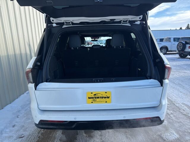 2025 Lincoln Navigator L Reserve Watertown SD 2025 Lincoln Navigator L Reserve Watertown SD