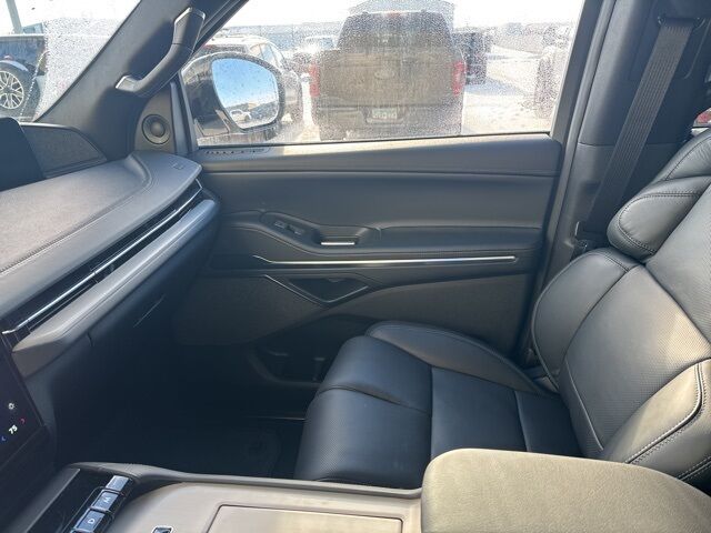 2025 Lincoln Navigator L Reserve Watertown SD 2025 Lincoln Navigator L Reserve Watertown SD