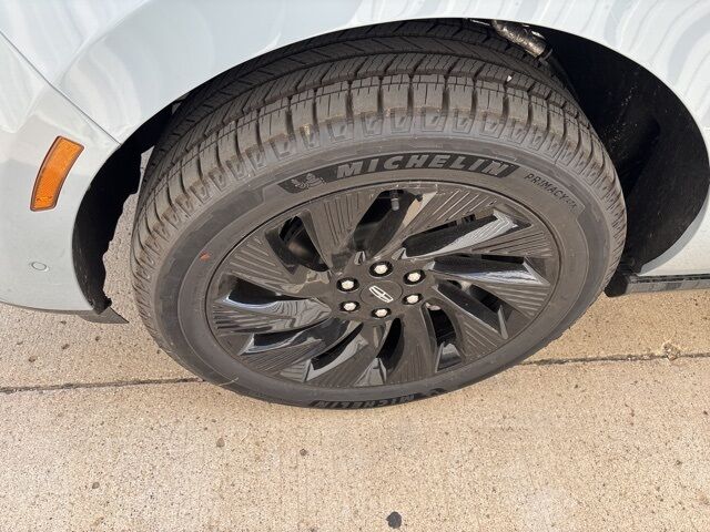 2025 Lincoln Navigator L Reserve Watertown SD 2025 Lincoln Navigator L Reserve Watertown SD