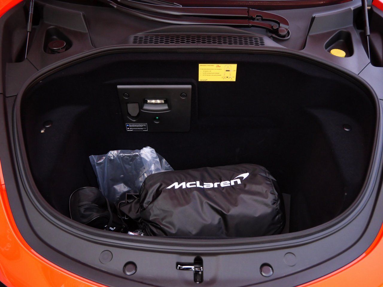 2025 McLaren Artura Lawrence KS