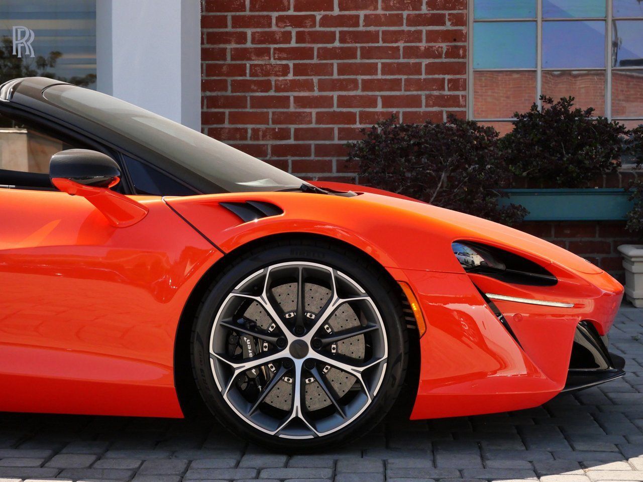 2025 McLaren Artura Lawrence KS