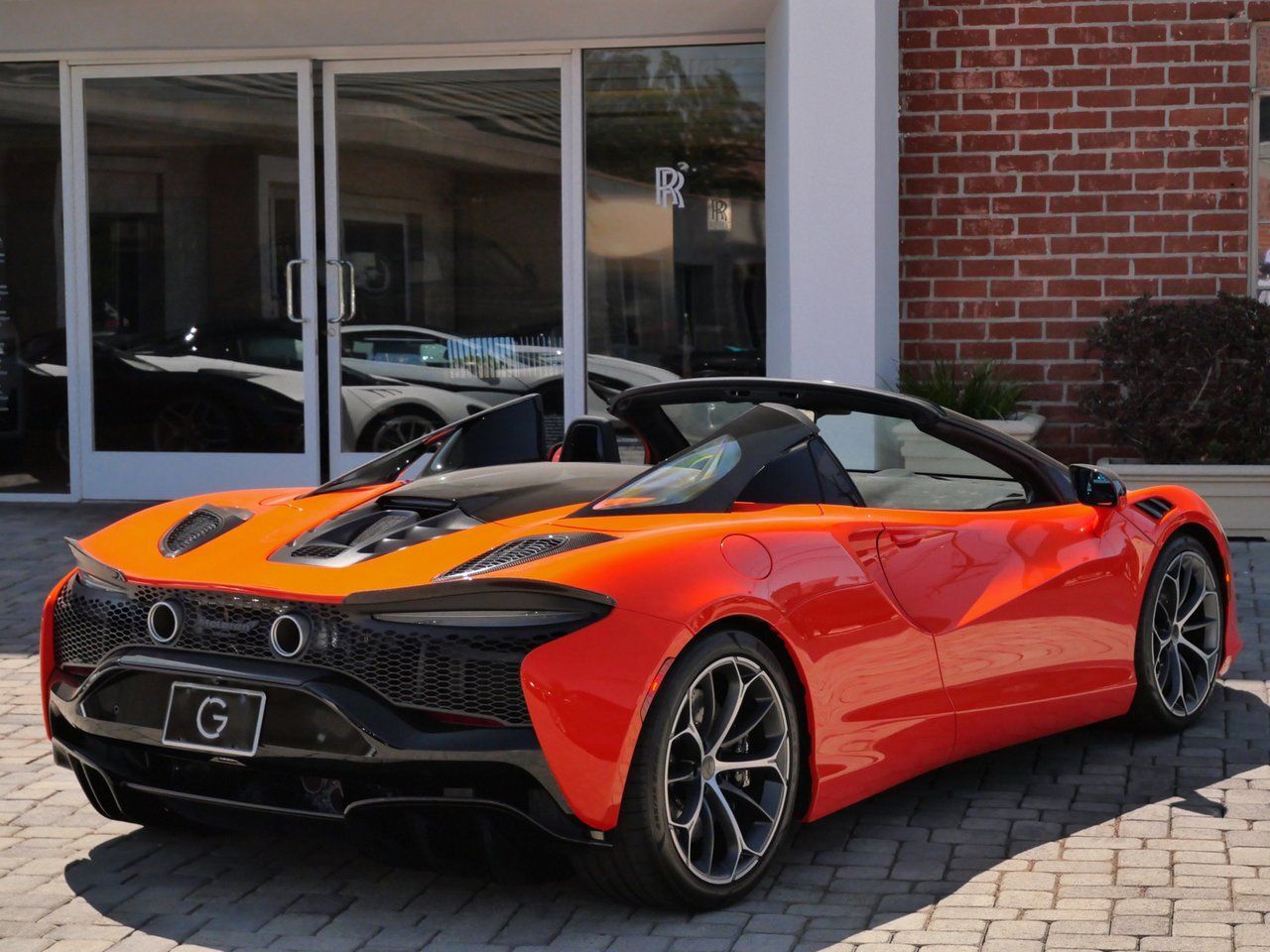 2025 McLaren Artura Lawrence KS