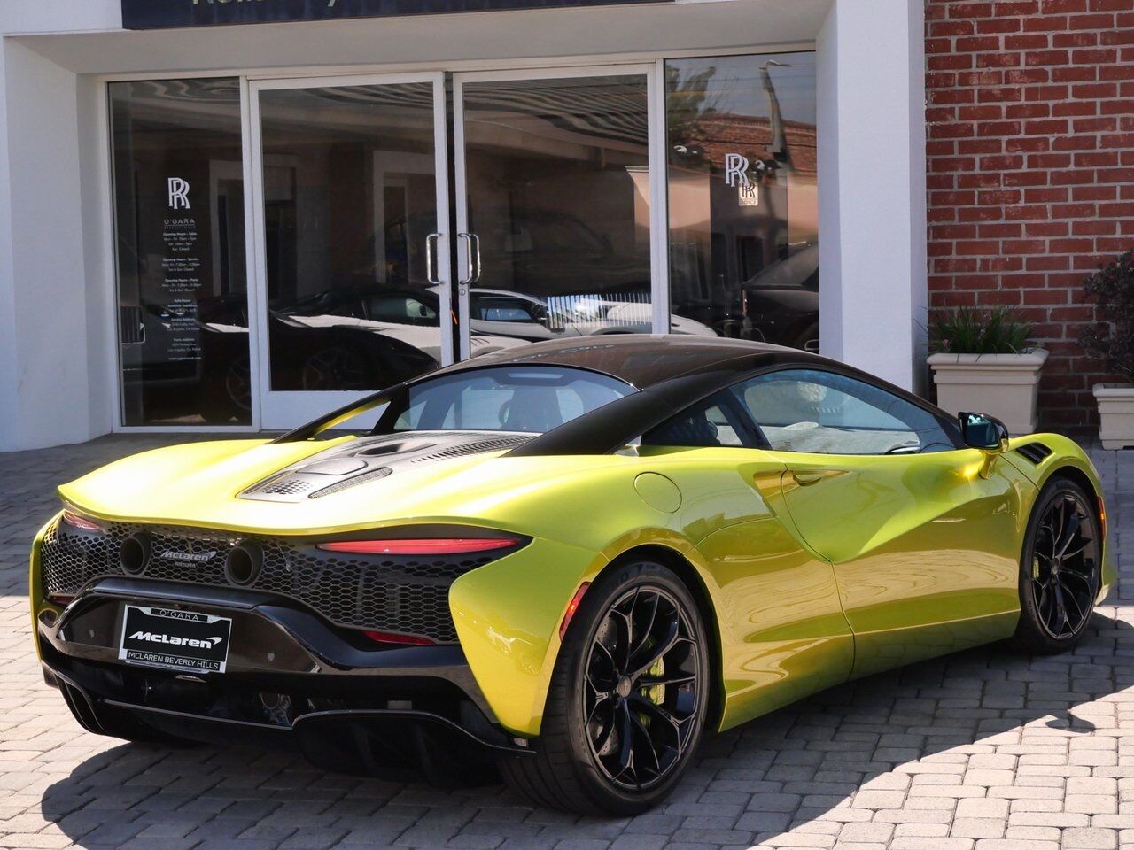 2025 McLaren Artura Lawrence KS
