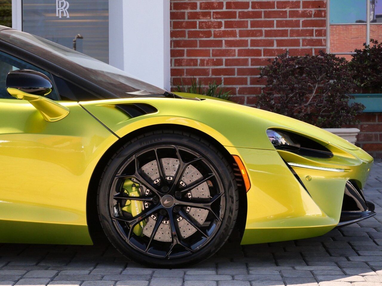 2025 McLaren Artura Lawrence KS