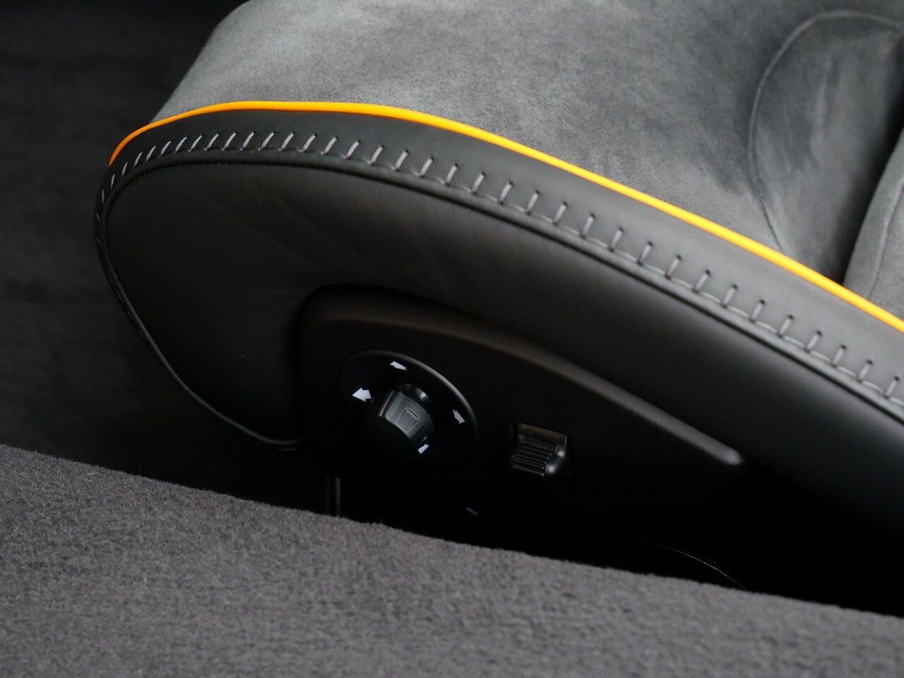 2025 McLaren Artura Performance Lawrence KS