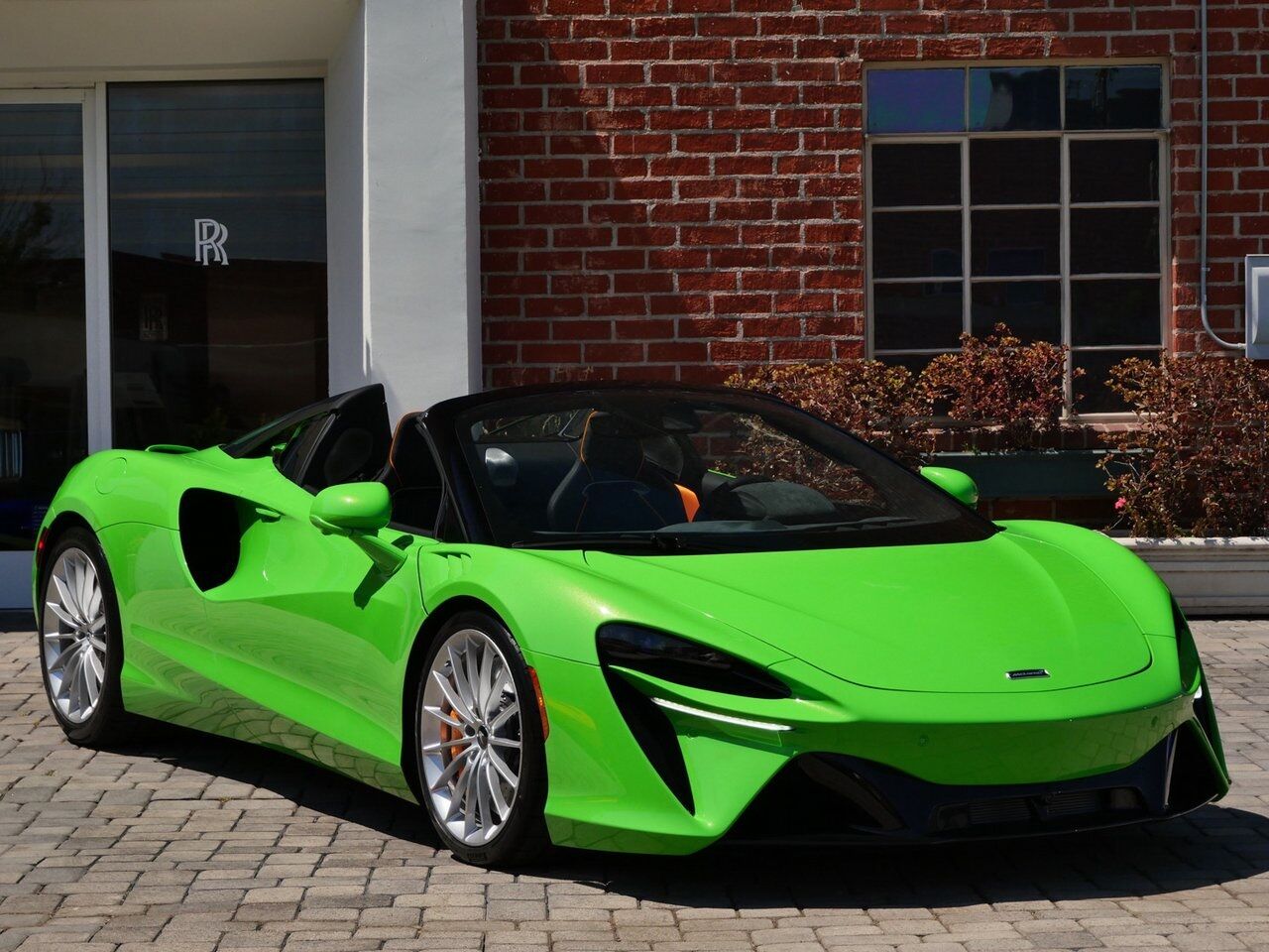 2025 McLaren Artura Performance Lawrence KS