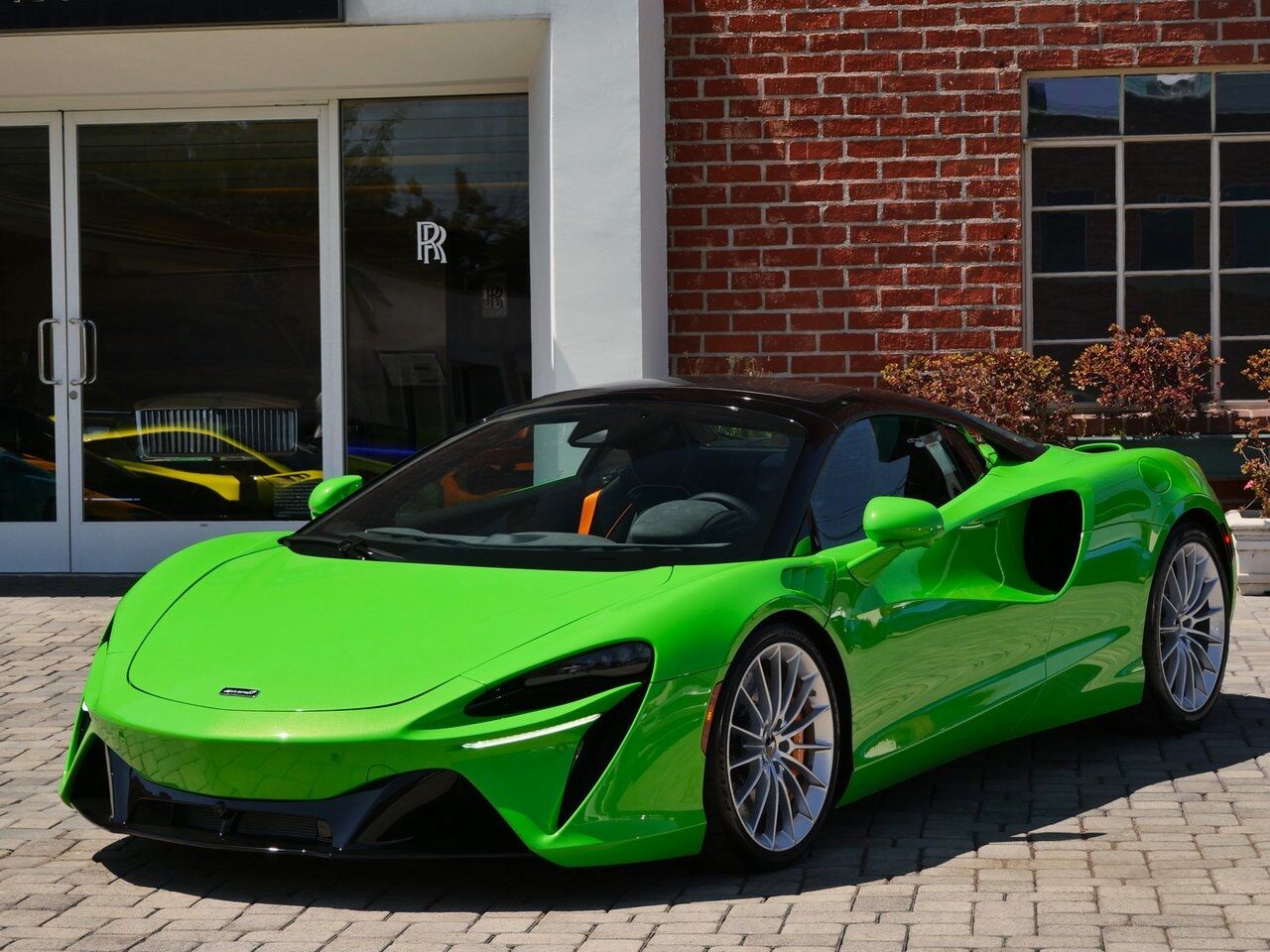 2025 McLaren Artura Performance Lawrence KS