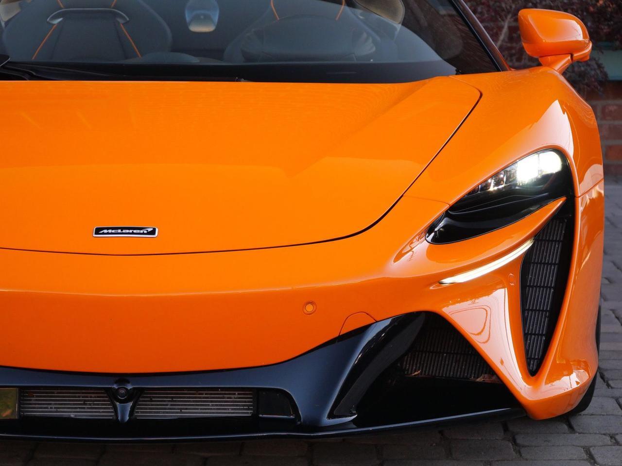 2025 McLaren Artura Spider TechLux TechLux Lawrence KS