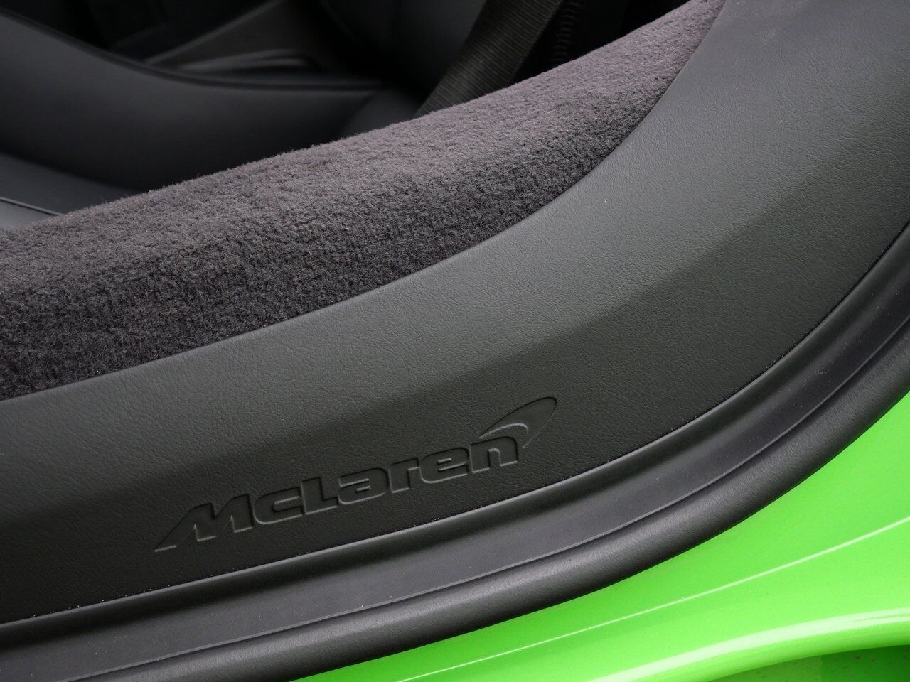 2025 McLaren Artura TechLux Lawrence KS