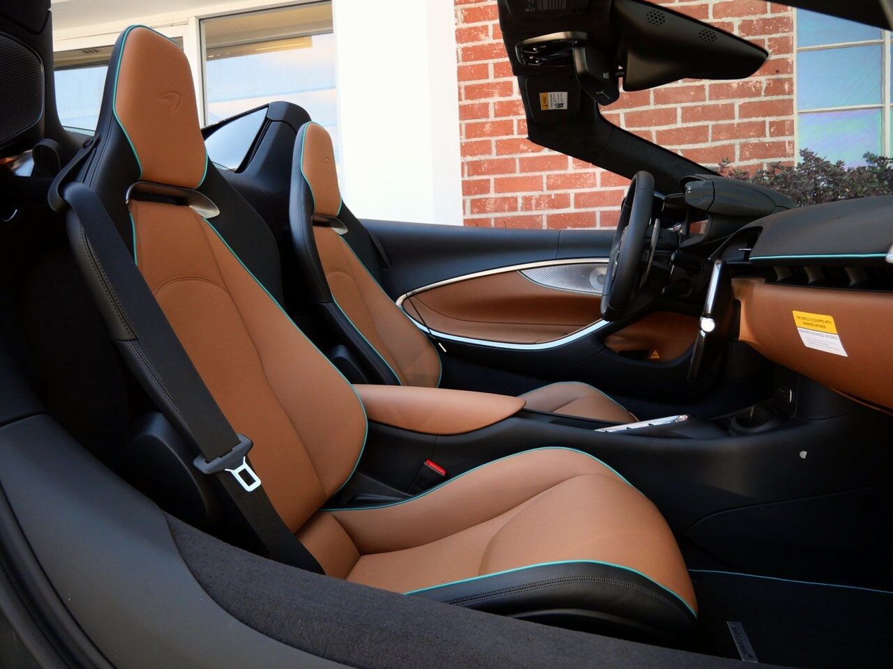 2025 McLaren Artura TechLux Lawrence KS