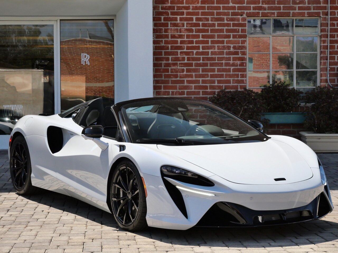 2025 McLaren Artura TechLux Lawrence KS