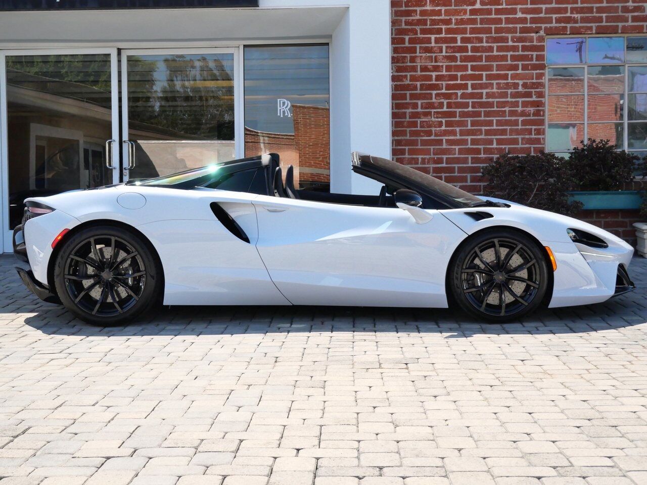 2025 McLaren Artura TechLux Lawrence KS