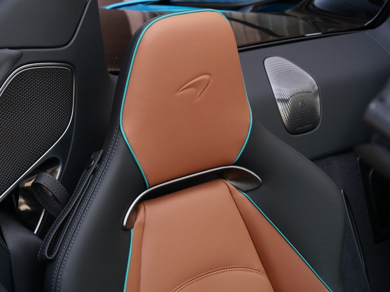 2025 McLaren Artura TechLux Lawrence KS