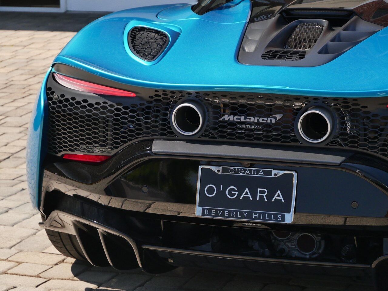 2025 McLaren Artura TechLux Lawrence KS