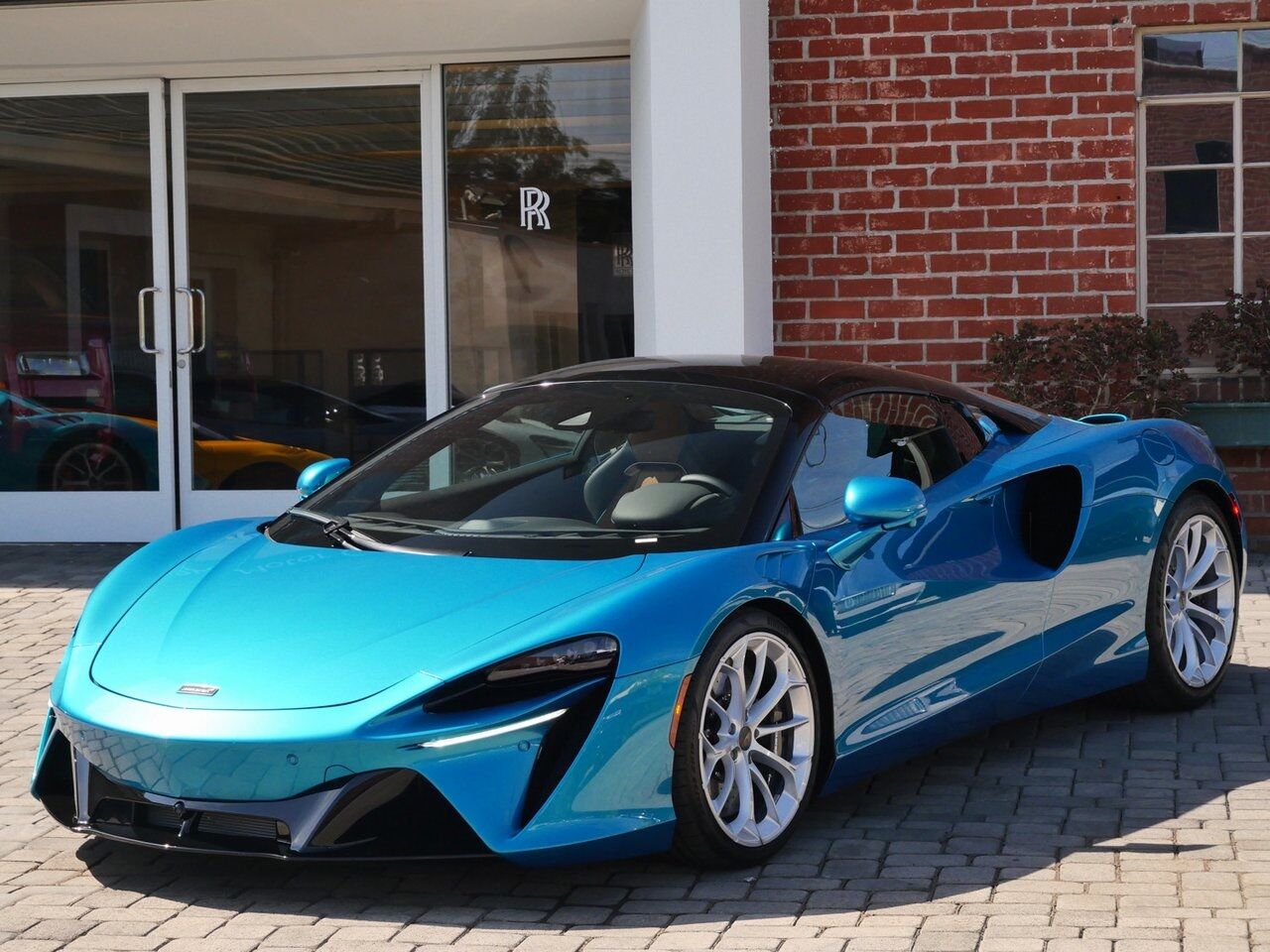 2025 McLaren Artura TechLux Lawrence KS