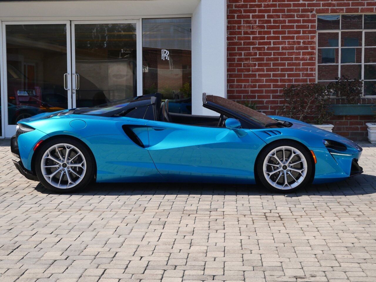 2025 McLaren Artura TechLux Lawrence KS