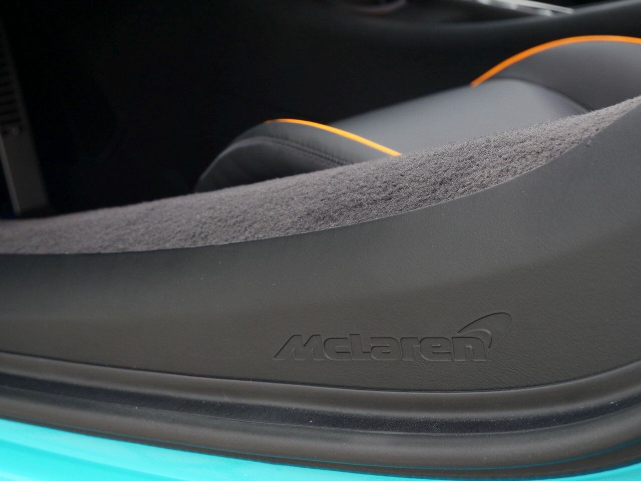 2025 McLaren Artura TechLux Lawrence KS